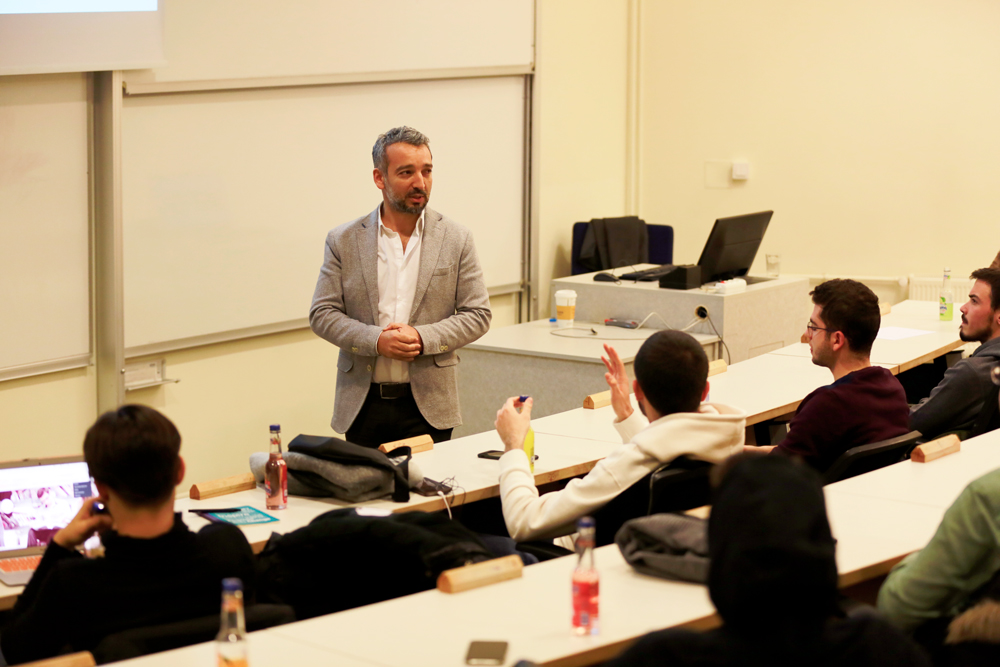 Marka Yonetimi Danismani